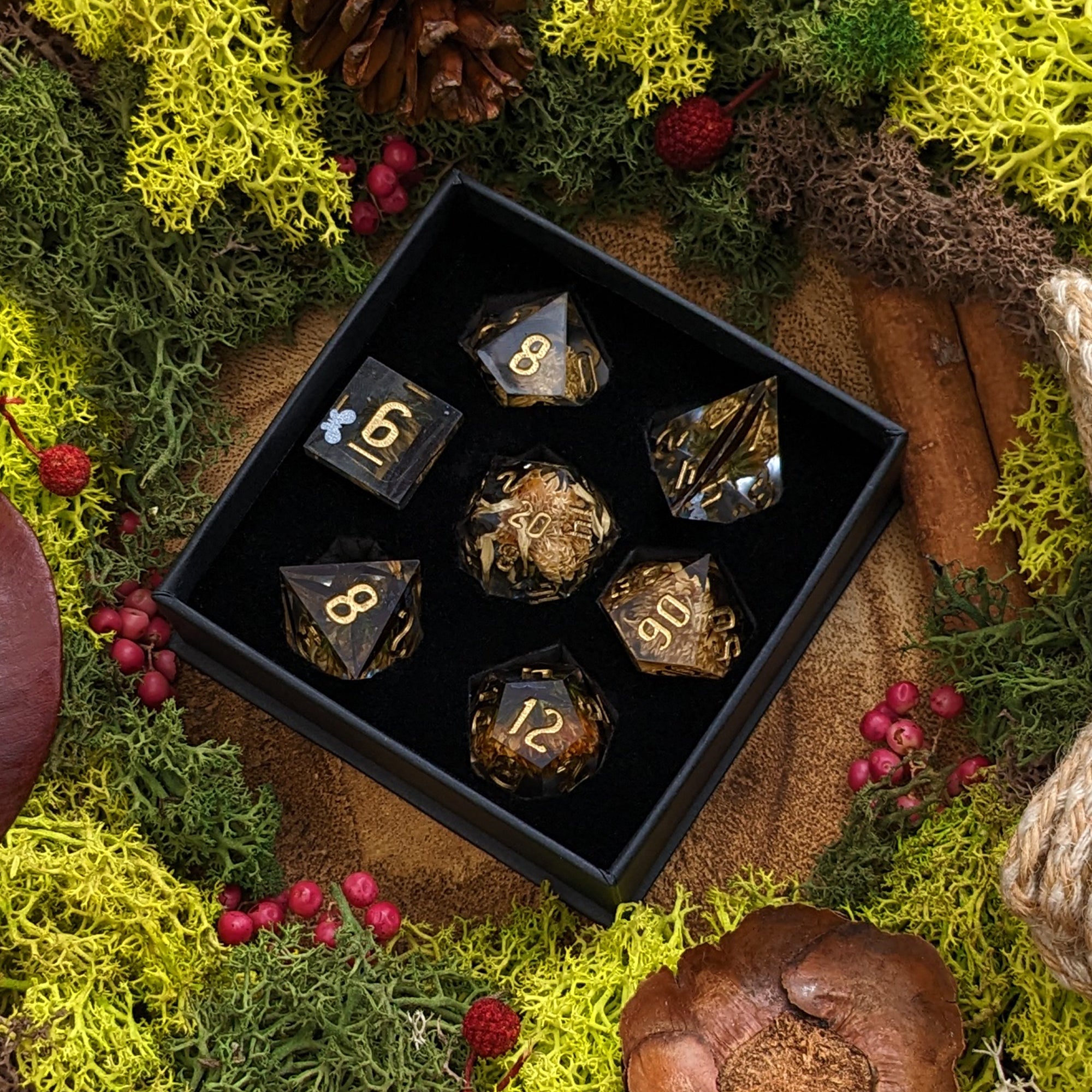 Butterfly Bloom | Sharp Edge Dice with Box - Dice Set - Luffleberry