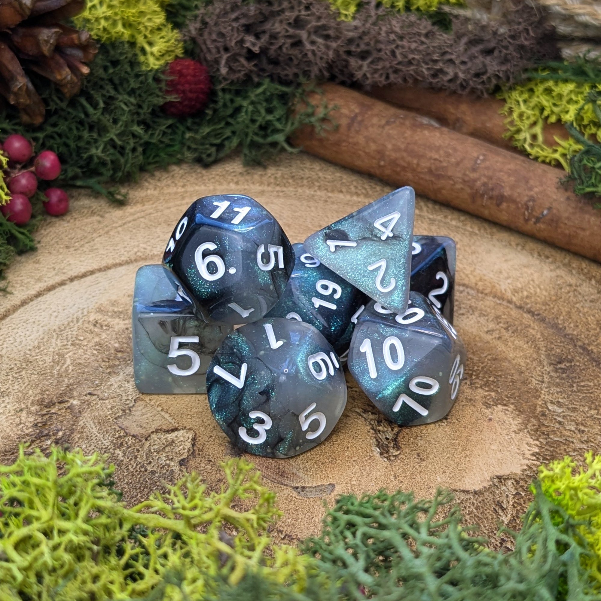 Eldritch Whisper - Dice Set - Luffleberry