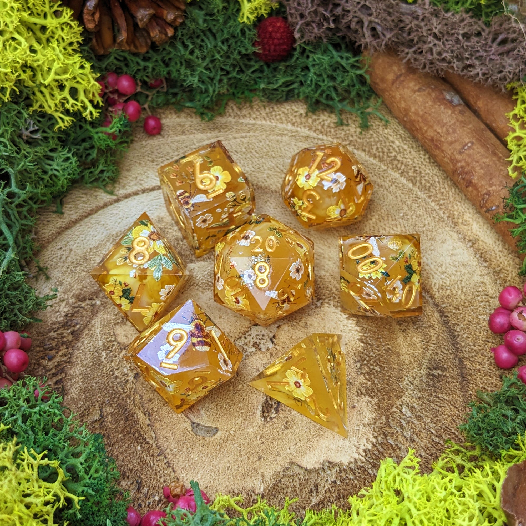 Honey Bee | Sharp Edge Dice - Dice Set - Luffleberry