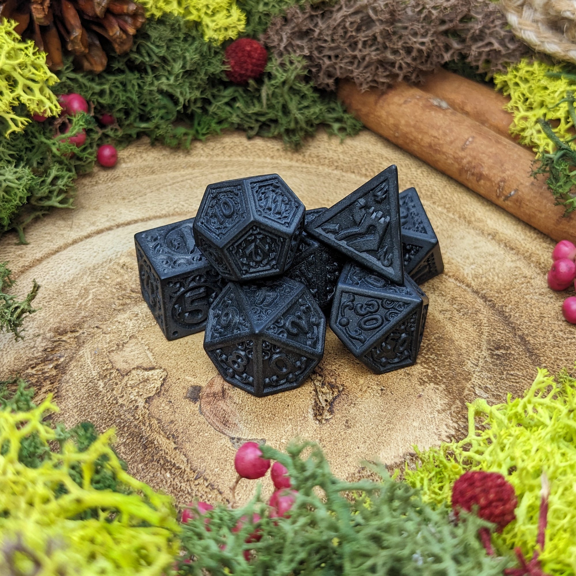 Obsidian Flourish - Dice Set - Luffleberry