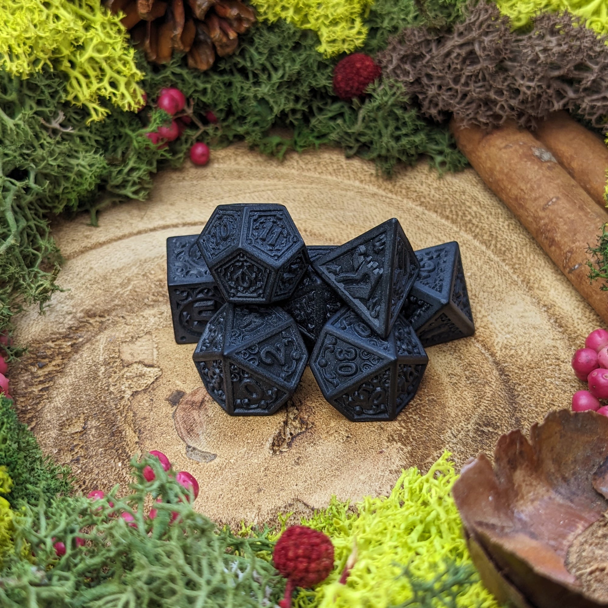 Obsidian Flourish - Dice Set - Luffleberry