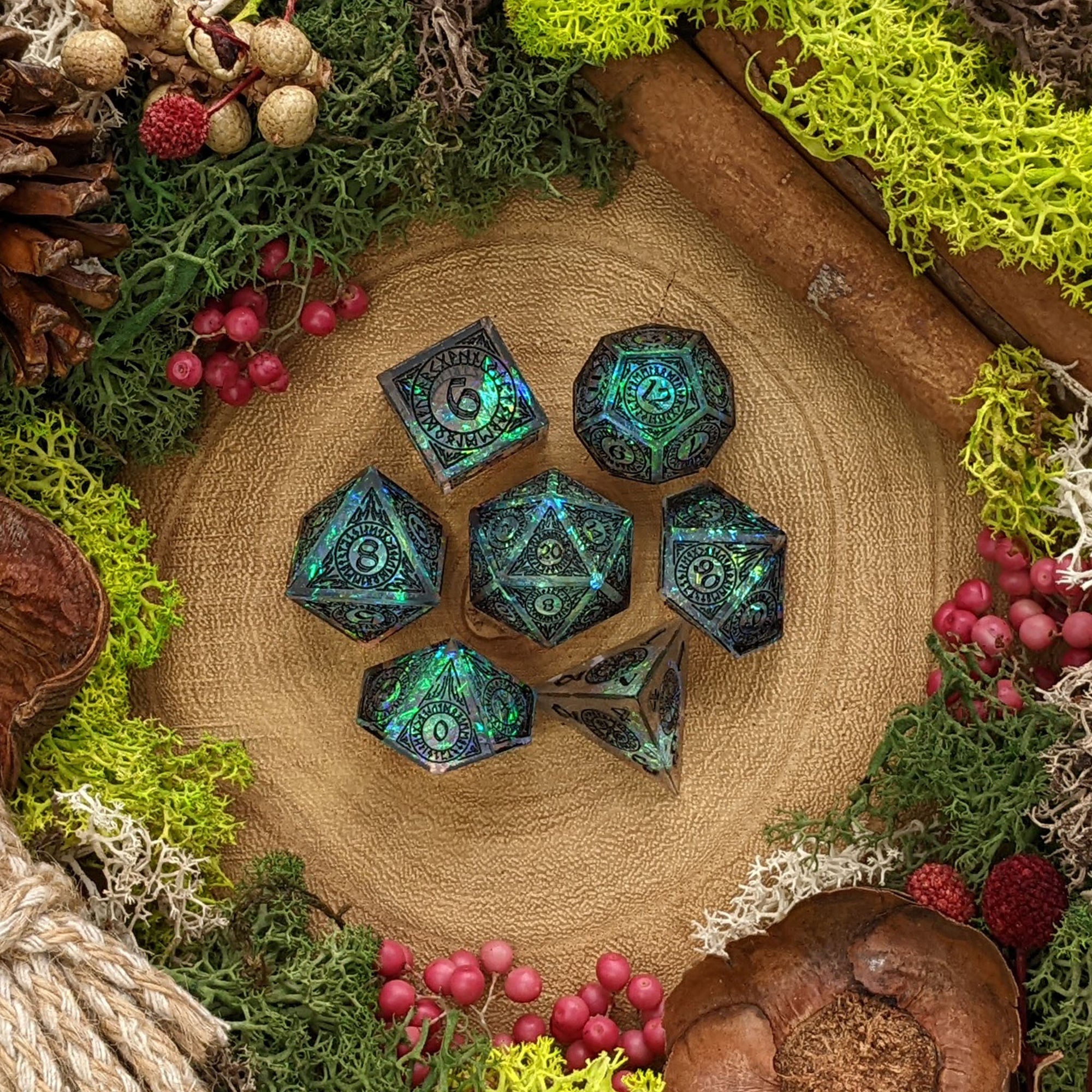 Dark Rune | Sharp Edge Dice - Dice Set - Luffleberry