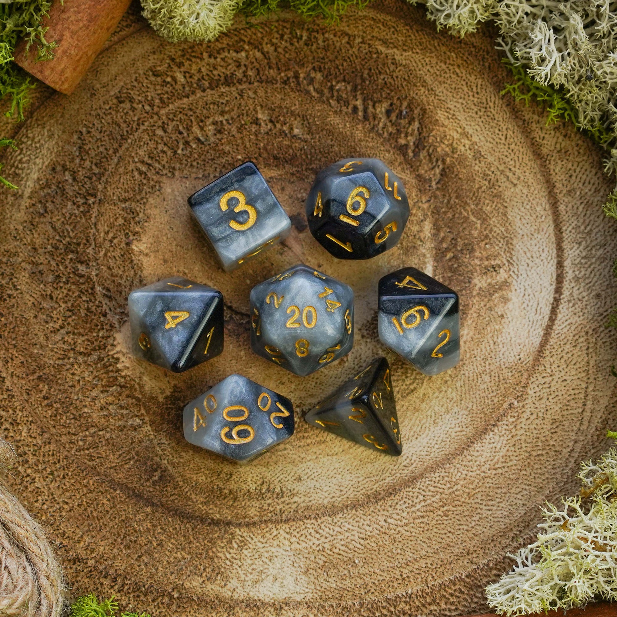 Monochrome - Dice Set - Luffleberry