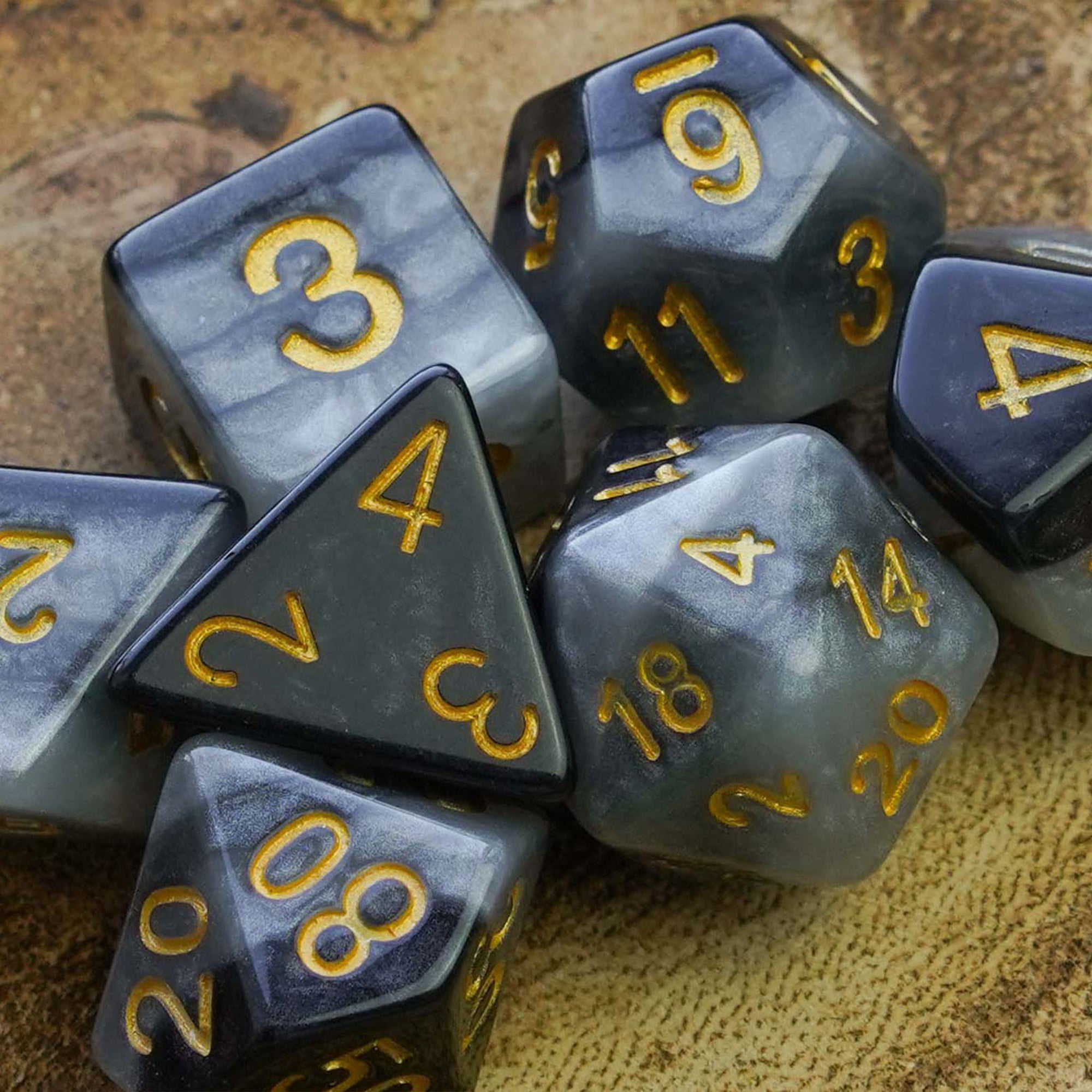 Monochrome - Dice Set - Luffleberry