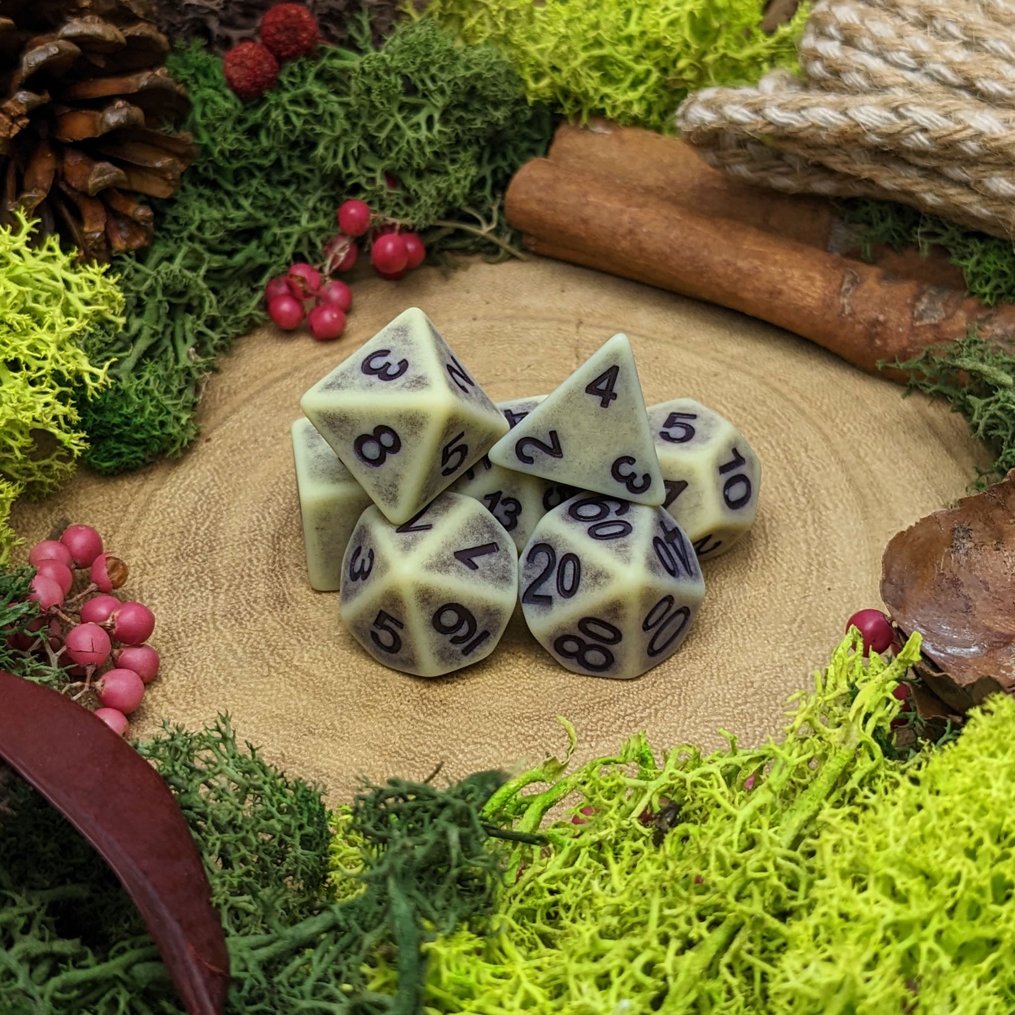 Ancient Bone - Dice Set - Luffleberry