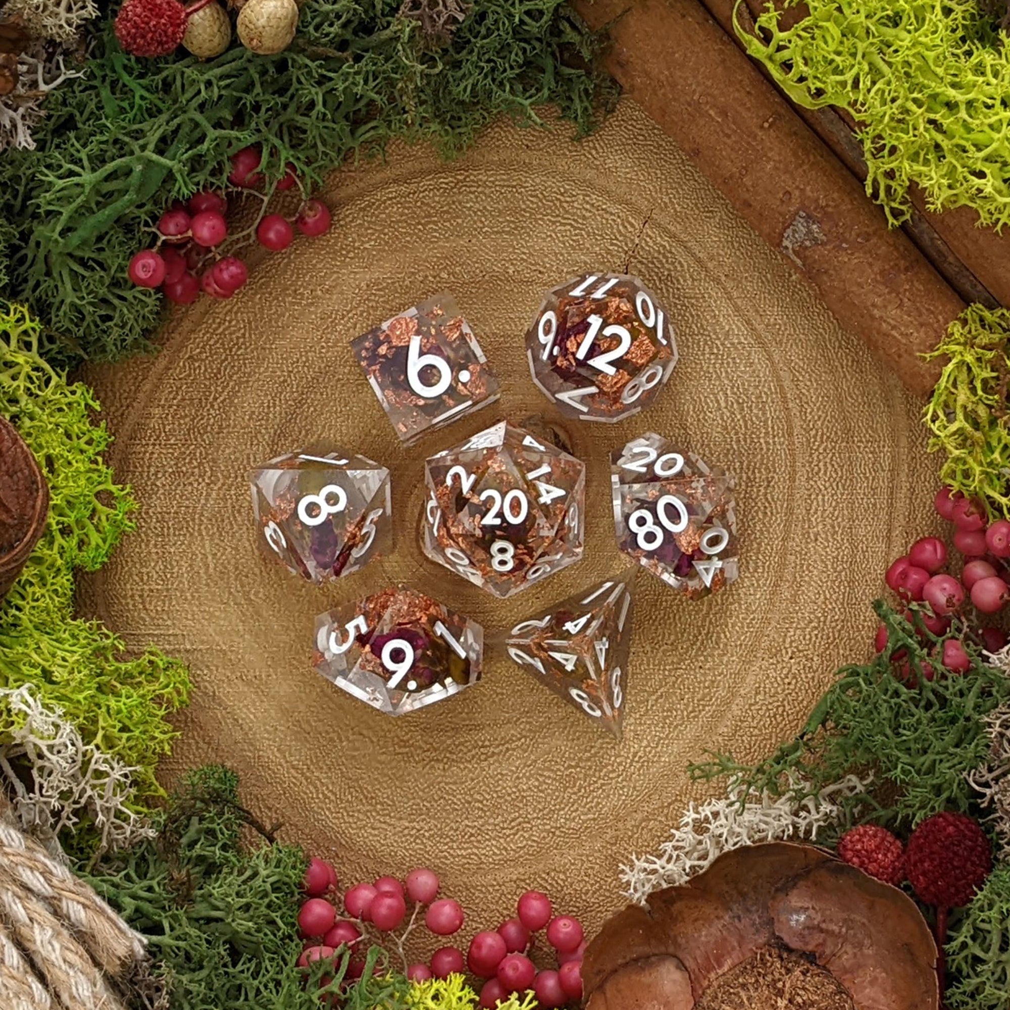 Rosebud | Sharp Edge Resin Dice - Dice Set - Luffleberry