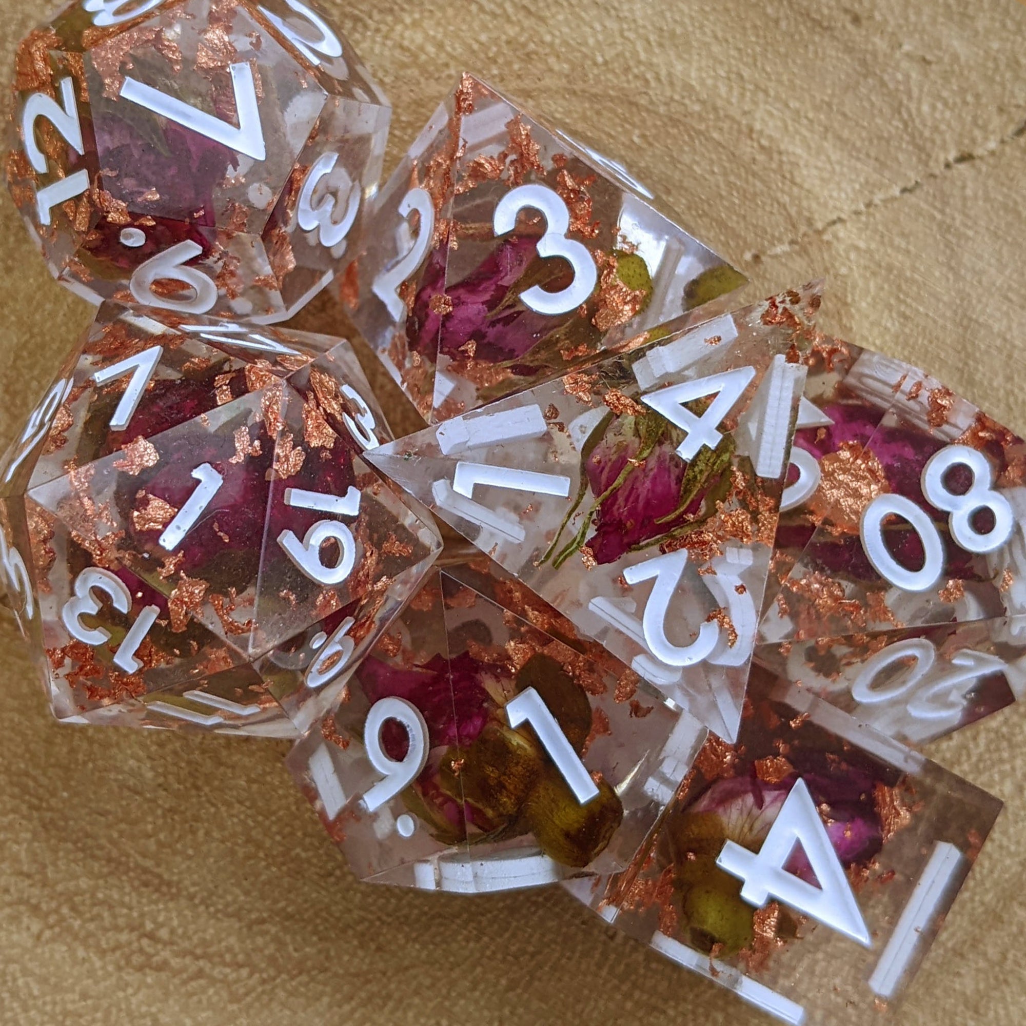 Rosebud | Sharp Edge Resin Dice - Dice Set - Luffleberry